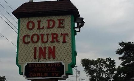 Olde Court Inn Wheeling Экстерьер фото