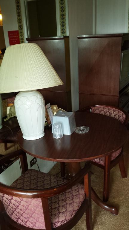 Olde Court Inn Wheeling Номер фото