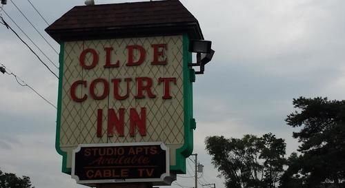 Olde Court Inn Wheeling Экстерьер фото